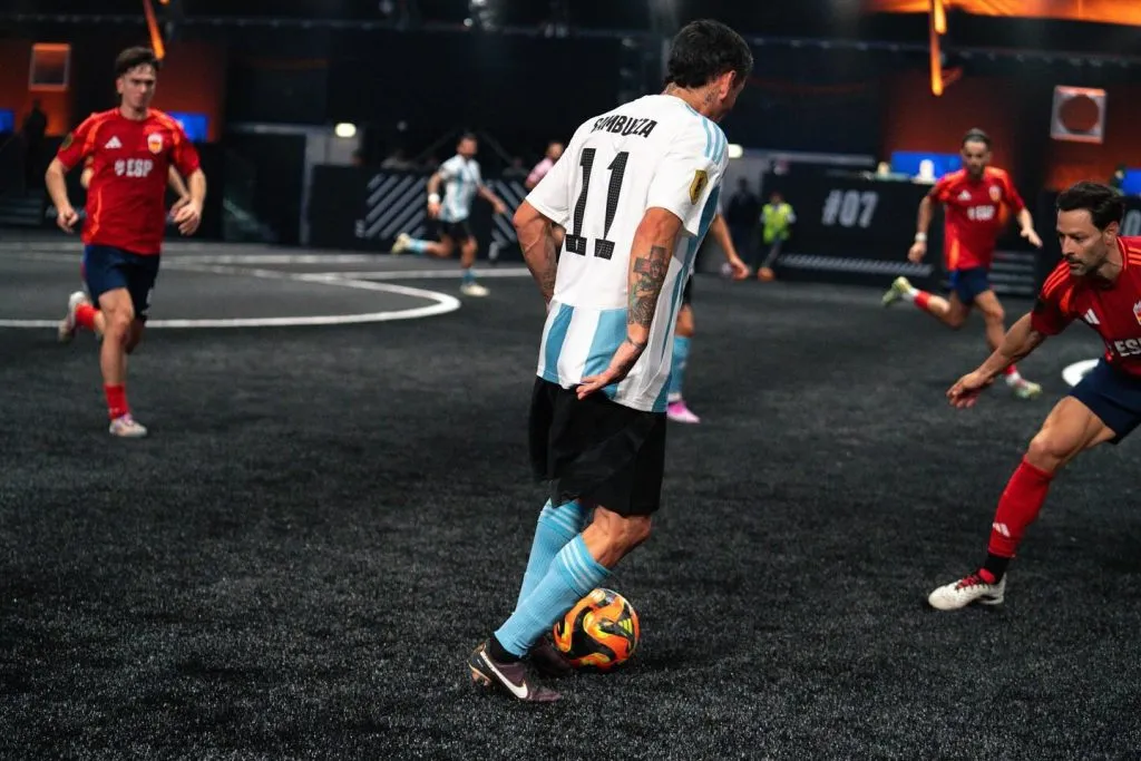 Sambueza ante España en la Kings League. Foto IG.