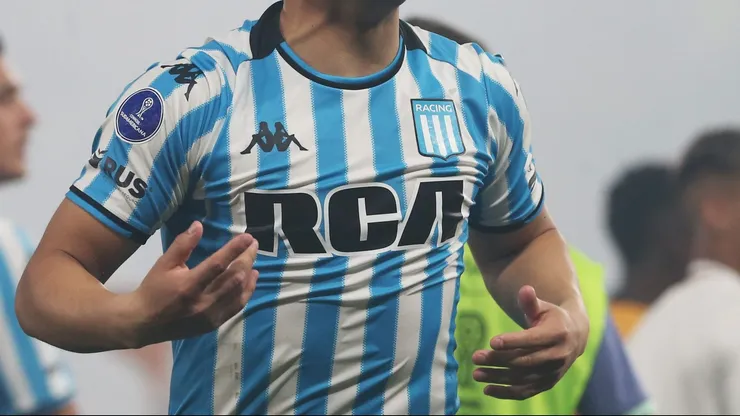 Racing negocia por Facundo Farías.