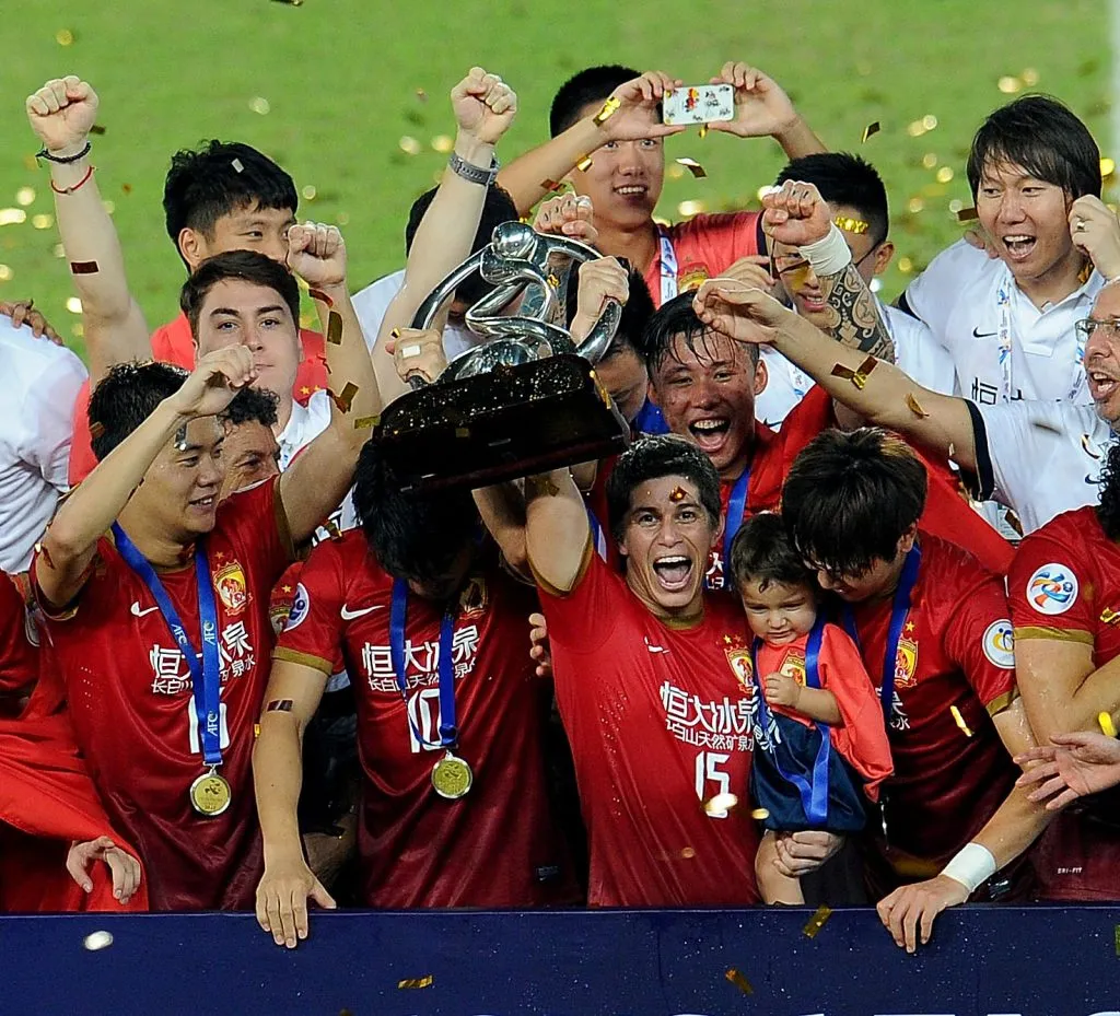 China lo convirtió en el jugador mejor pago del mundo.