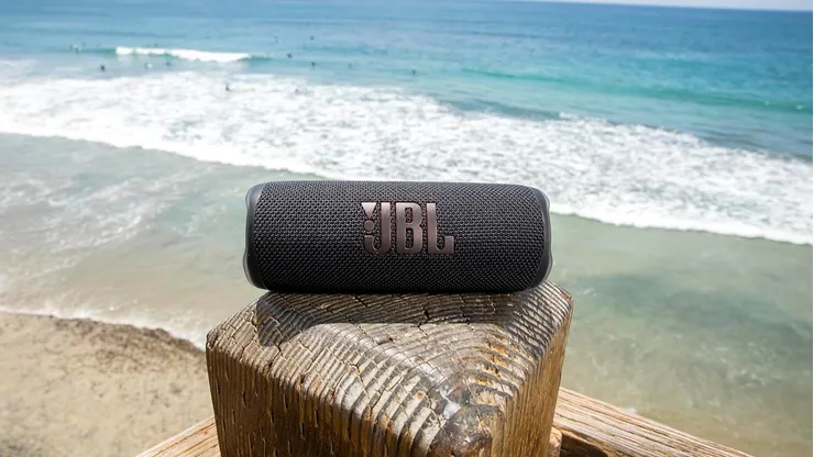 Parlantes JBL, análisis: durabilidad, sonido y calidad para entrenar a ritmo