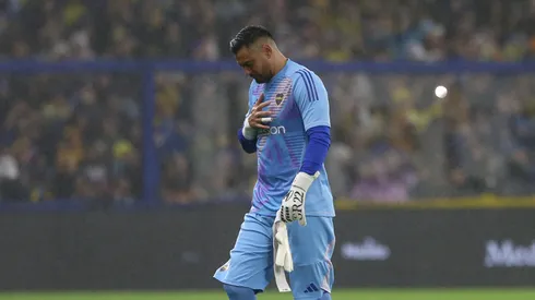 Sergio Romero será operado y Boca le busca reemplazo.