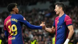 Robert Lewandowski y Lamine Yamal festejan en la victoria por 4-0 de Barcelona en el último Clásico de España.