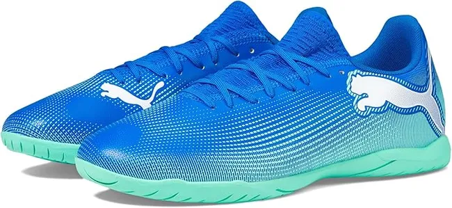 Los PUMA Future 7 en su versión de colores azulados.