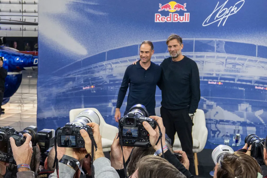 Klopp fue presentado como nuevo miembro del Grupo Red Bull.