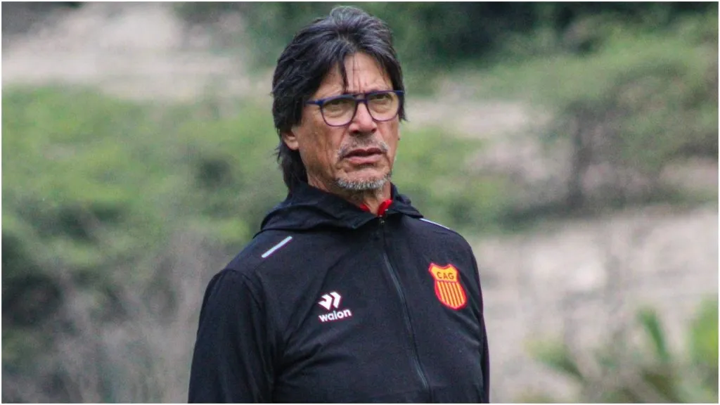Ángel Comizzo, hoy entrenador.