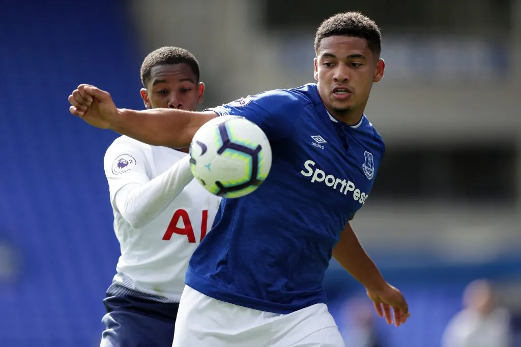 Tyias Browning en su etapa en Everton.