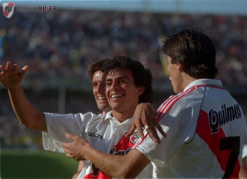 Roberto Monserrat conquistó el Apertura 96, Clausura 97, Apertura 97 y Supercopa 97 en River. (Foto: @MuseoRiver).