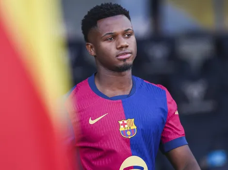 Heredó la 10 de Messi en Barcelona, Hansi Flick lo borró y ahora lo buscan dos equipos de la Premier League