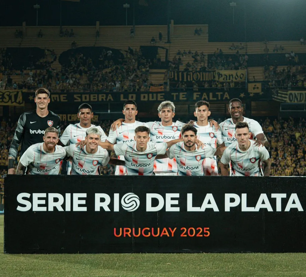 Con Gill en el arco, San Lorenzo enfrentó a Peñarol en Uruguay. (Foto: @SanLorenzo).