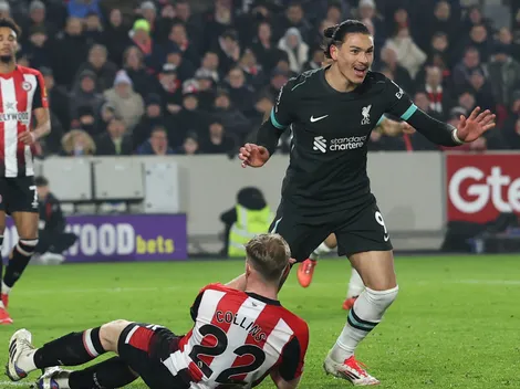 Darwin Núñez rescató al Liverpool con dos goles para agónico triunfo ante Brentford