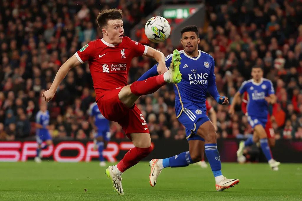 Ben Doak jugó 3 partidos por Premier League con Liverpool en el curso pasado.