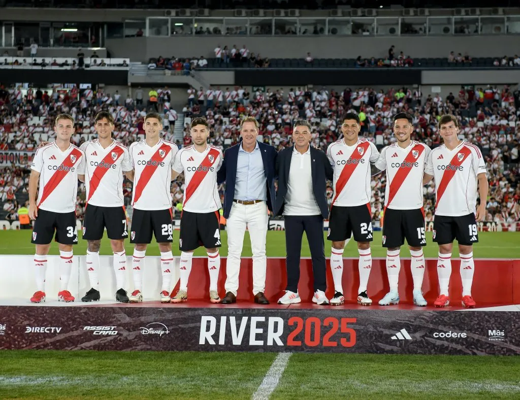 El River 2025 se presentó en el Estadio Monumental.