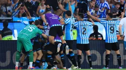 La Academia en pleno festejo tras el gol en la final de la Copa CONMEBOL Sudamericana contra Cruzeiro.