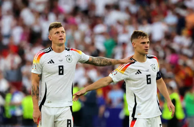Kimmich fue el reemplazo natural de Kroos en Alemania.