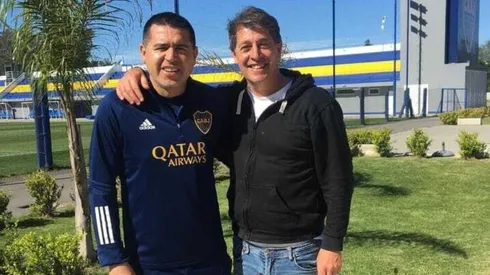 Emiliano Rey, junto a su ex compañero en Boca y ahora presidente, Juan Román Riquelme.
