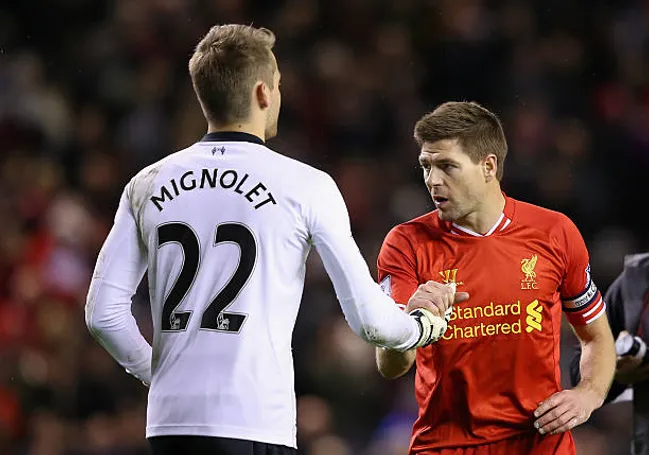 Mignolet elogió a Steven Gerrard.