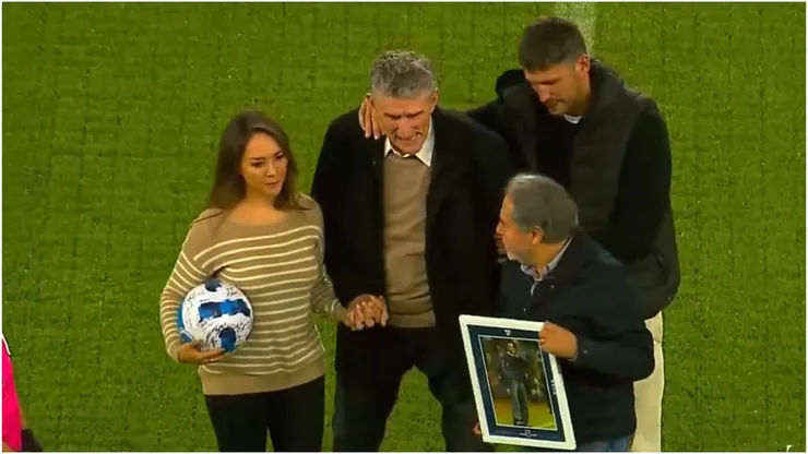 El hermoso homenaje al Patón Bauza en Ecuador