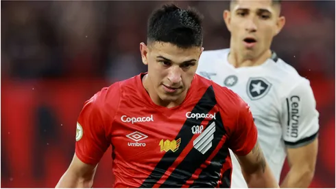 Lucas Esquivel en Athletico Paranaense.