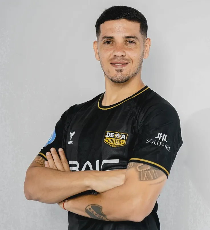 Messidoro con la casaca de Dewa United de Indonesia. (Foto: @alexis_messidoro).