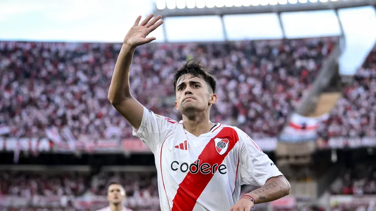 Horas contadas: la millonaria oferta que llegó a River por Pablo Solari