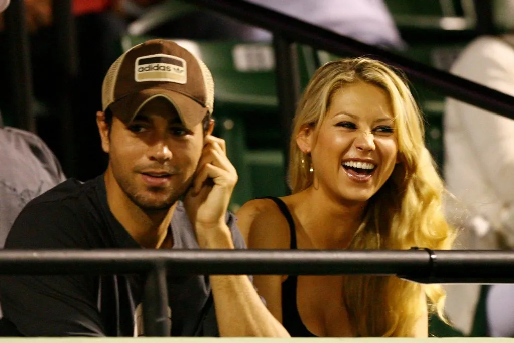 Enrique Iglesias y Anna Kournikova. (Foto: Getty).