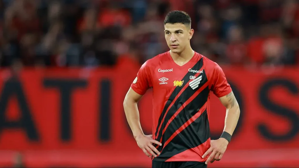 Lucas Esquivel en Athletico Paranaense.