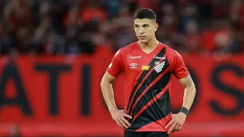 Paranaense volvió a cambiar condiciones por Esquivel y su llegada a River se complica