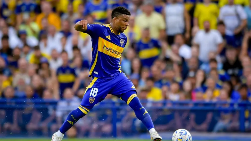 Frank Fabra, arriba en la consideración de Gago (Marcelo Endelli/Getty Images).