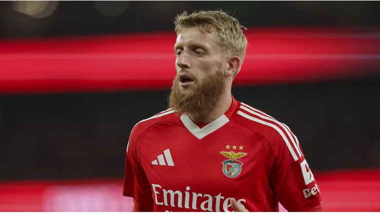 Atento Boca: el jugador de 14 millones que se va de Benfica a meses del Mundial de Clubes 2025