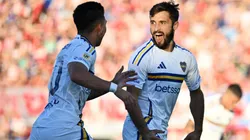 Marcelo Saracchi, junto a Alan Velasco, grita su golazo en el duelo que finalizó 1-1 contra Unión de Santa Fe.