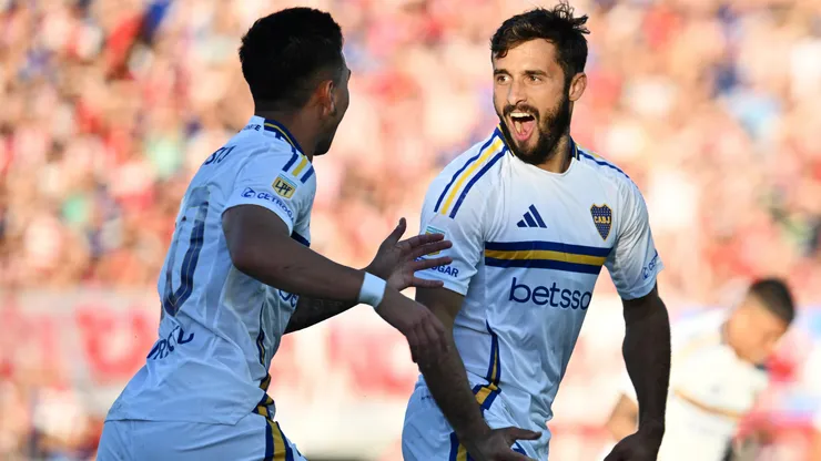 Marcelo Saracchi, junto a Alan Velasco, grita su golazo en el duelo que finalizó 1-1 contra Unión de Santa Fe.