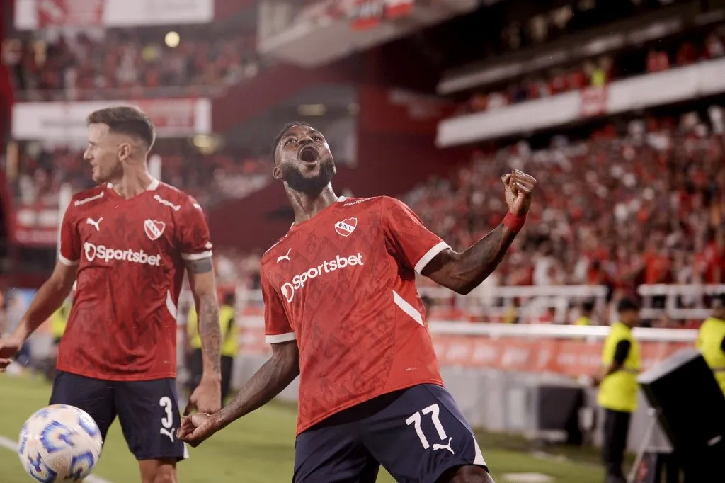 Álvaro Angulo, autor del segundo tanto ante el Lobo. (Foto: @Independiente).