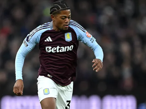 Manchester United busca a una figura del Aston Villa de Dibu Martínez para que compita con Garnacho