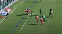Revelan el audio del VAR del polémico gol de Barracas Central contra Banfield: "Muy fina"