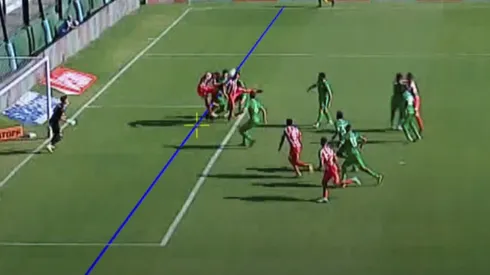 Revelan el audio del VAR del polémico gol de Barracas Central contra Banfield: "Muy fina"