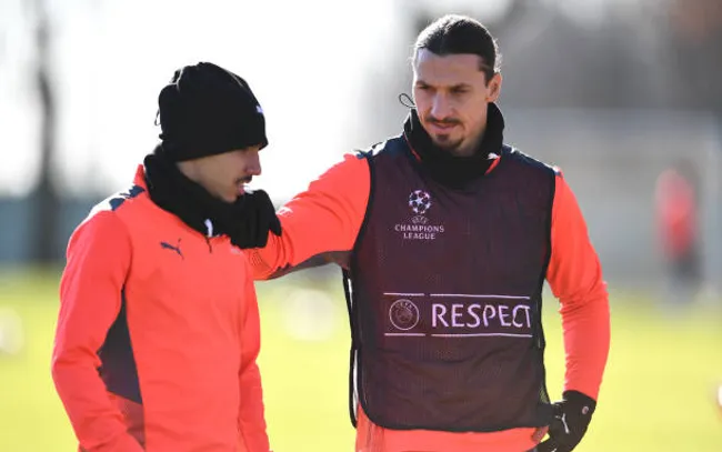 Ibrahimovic compartió plantel con Bennacer en Milan.