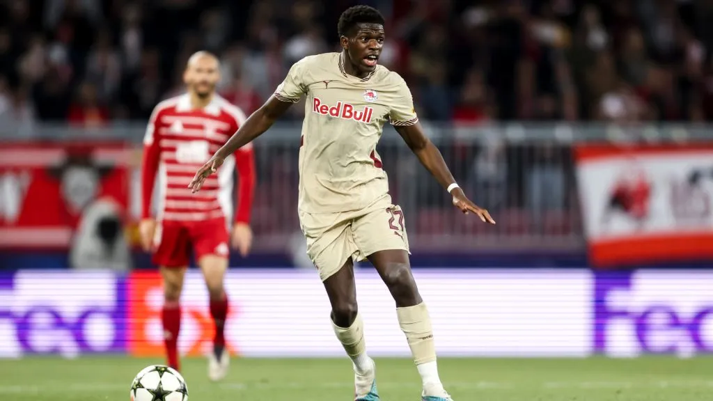 Lucas Gourna-Douath, mediocampista que dejó RB Salzburgo para llegar a Roma (Getty Images).