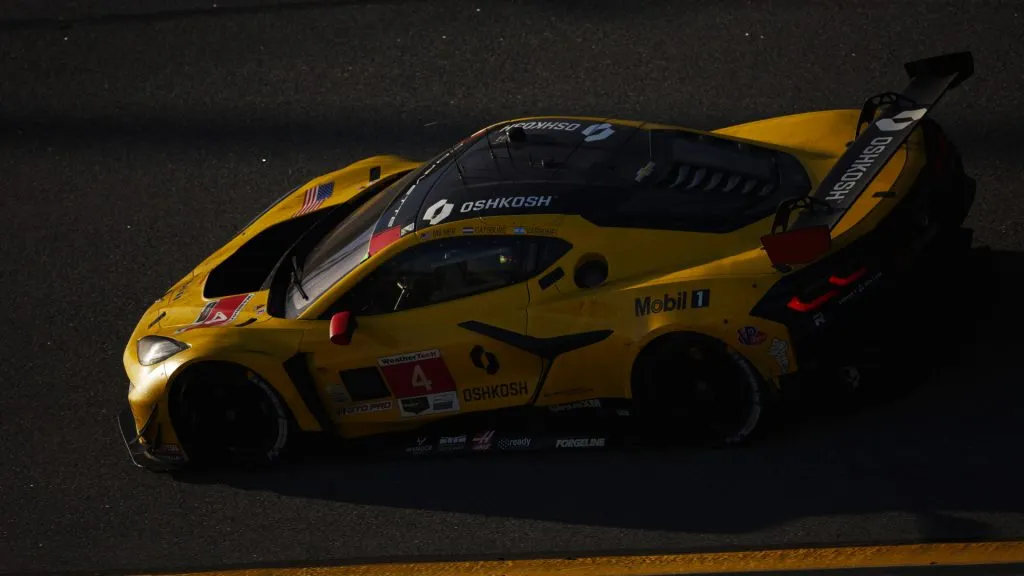 El auto de Nicolás Varrone en las 24 Horas de Daytona 2025 (James Gilbert/Getty Images).