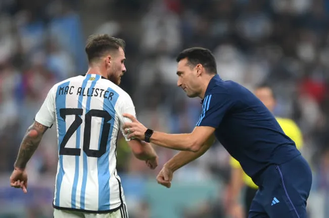 Alexis agradece a Scaloni por “cambiarle la carrera”.