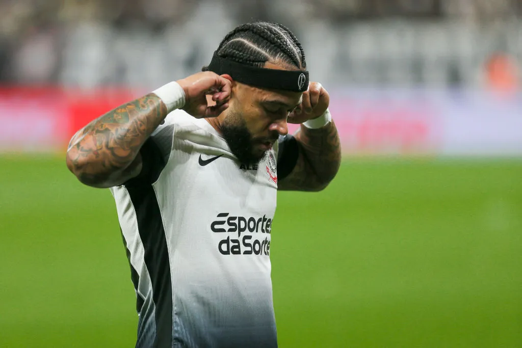 Depay acumula 7 goles en 15 partidos en Corinthians.