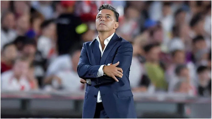 Marcelo Gallardo se lamenta.