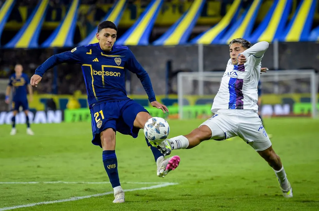 López Muñoz, con la camiseta de Godoy Cruz jugando ante Boca en La Bombonera (Getty).
