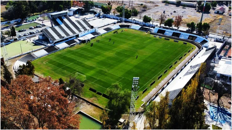 Los hechos de violencia por parte de los hinchas de Godoy Cruz sucedieron en el Legrotaglie.