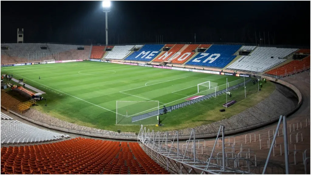 El partido podría jugarse en el Malvinas Argentinas a puertas cerradas. (Foto: Getty).