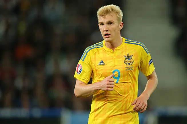 Fue goleador del Mundial Sub 20 en 2015 y destacado entre los 35 jugadores más prometedores del mundo.