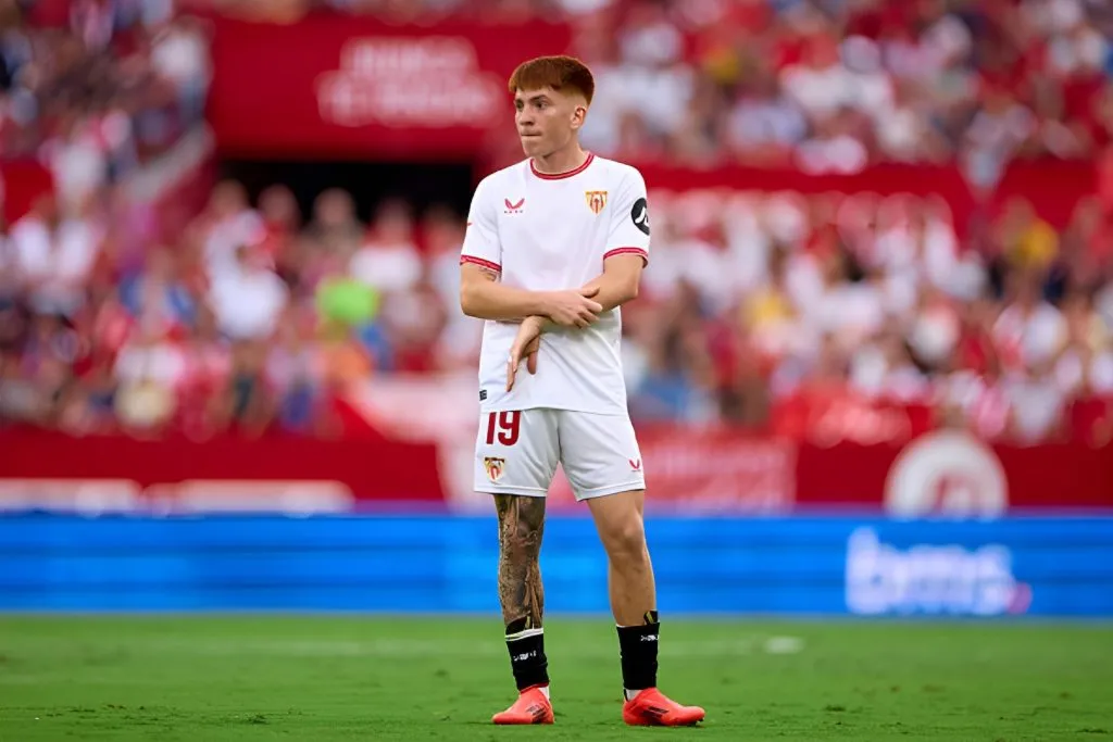 Ya sin Barco, Sevilla sufre por la falta de alternativas en el lateral izquierdo.