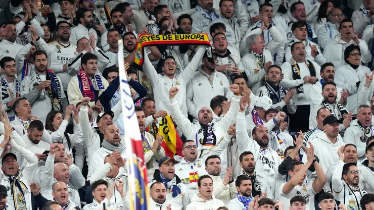 La hinchada del Real Madrid en el duelo contra Atlético.