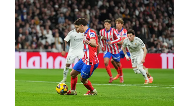 Gol de Julián: picó un penal en el Bernabéu para poner en ventaja al Atlético