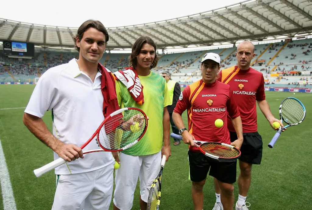 Roger Federer, Rafael Nadal, Gastón Gaudio e Ivan Ljubicic en un homenaje de AS Roma en 2006. (Foto: Getty).