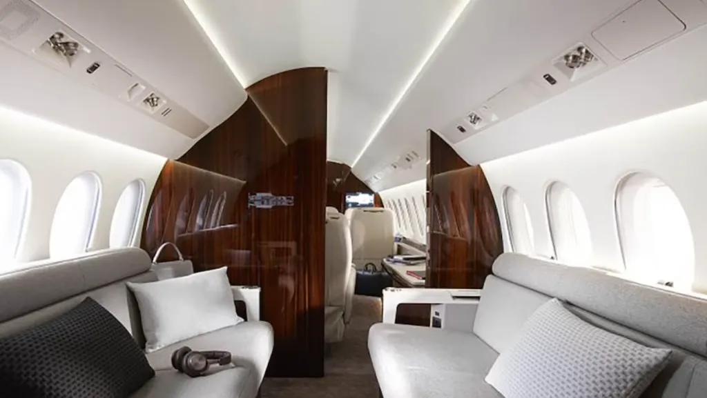 El jet privado que compró Verstappen.